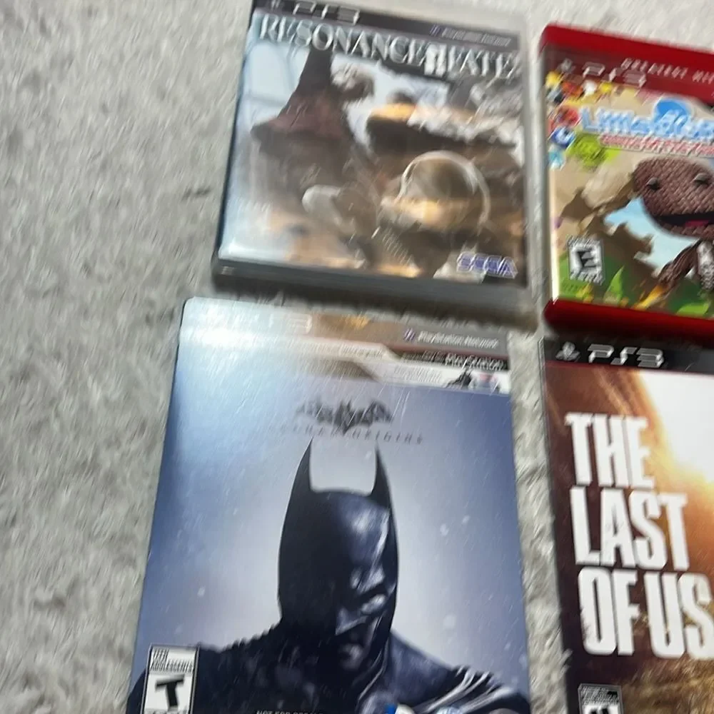 game bundle PS3 batman arkham origins  , the last of us , resonance of fate